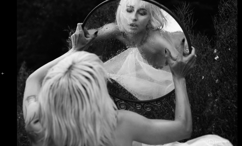 нели станева, поезия